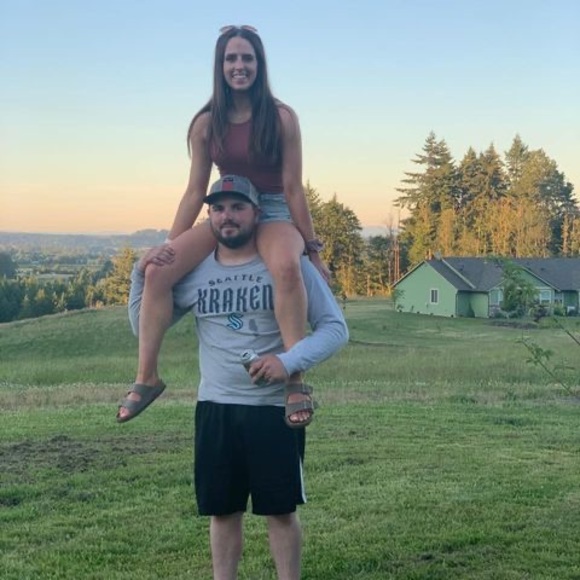 Meet your Posher, Mikaela - Picture 1 of 1